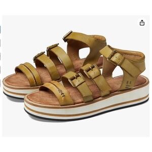 Roan Olive Green Leather Buckle Platform Sandals Womens Size 8 Strappy Chunky